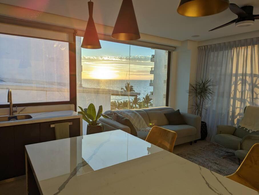 Ocean View Penthouse In P.V. Romantic Zone Пуэрто-Вальярта Экстерьер фото